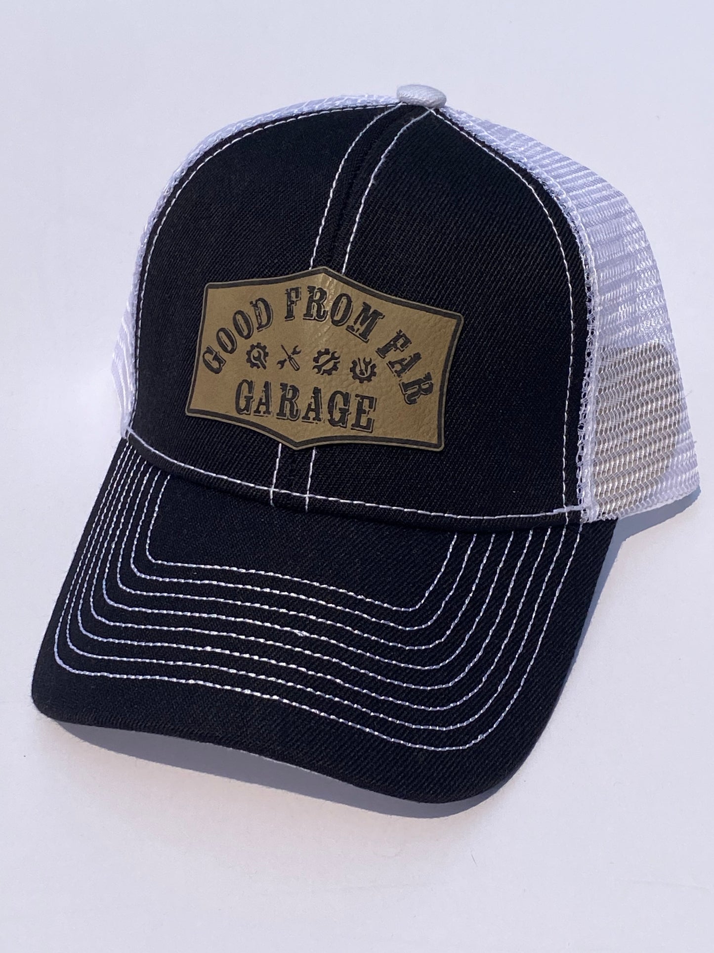 Contrast Stitching Velcro Trucker Hat - Black/White